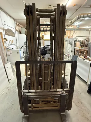 CATERPILLAR GP25 Forklifts | ListingHippo (5)