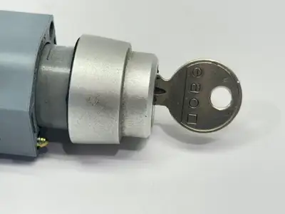 Used EAO 704.911.5,704.121.0 Switch Parts Michigan US | Maverick Industrial Sales #1396033