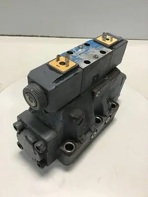 USED VICKERS DG4V-3-6C-M-U-HL7-60-B13