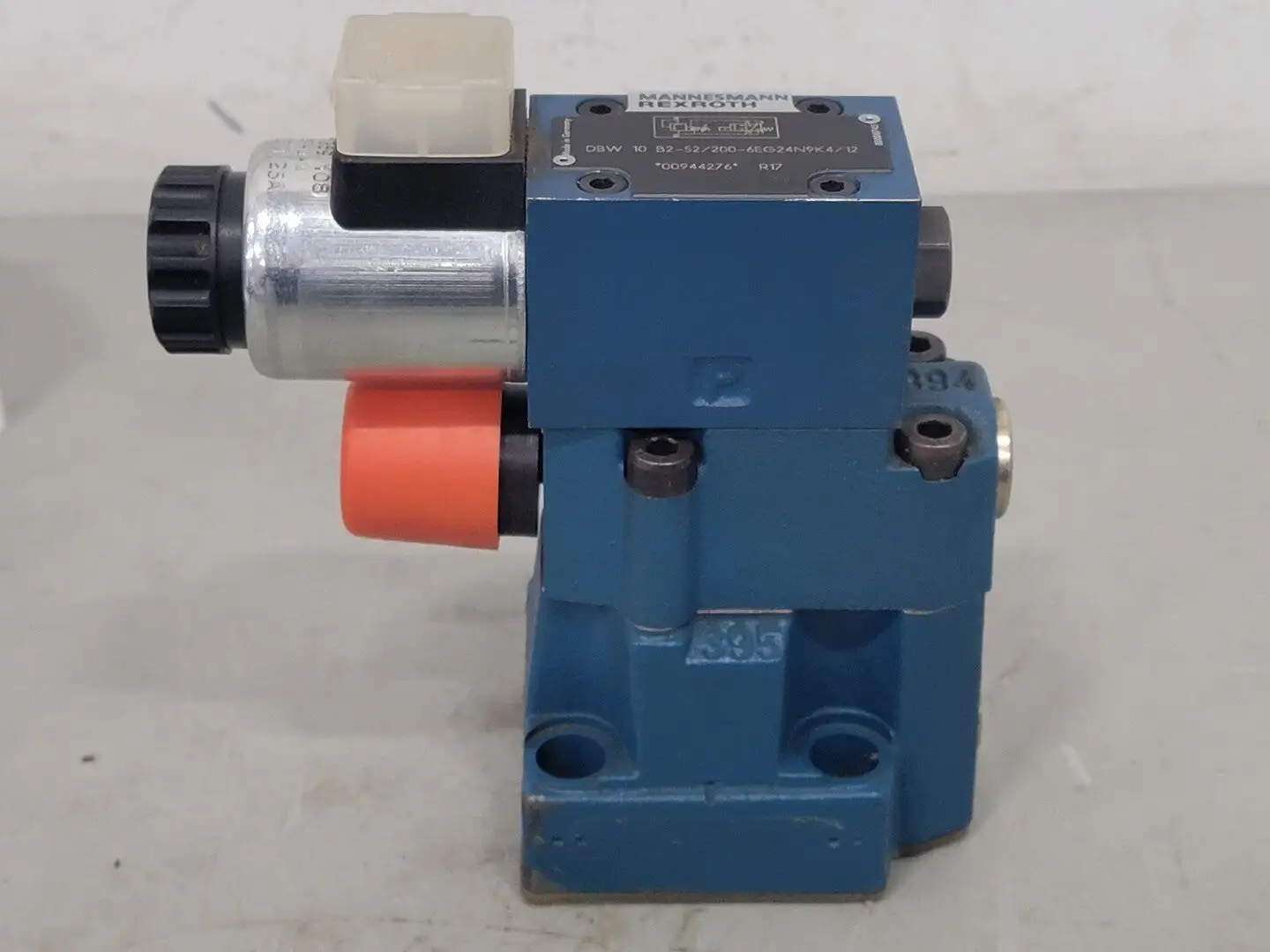 NEW REXROTH DBW 10 B2-52/200-6EG24N9K4/12