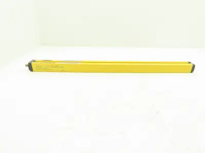 Banner SLSCE30-600Q8 EZ-Screen Safety Light Curtain Emitter 600mm 24VDC