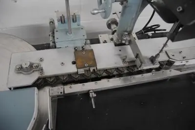 Cozzoli model R100 Vial Stoppering Machine -
