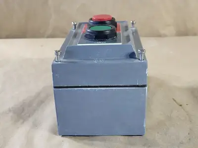 NEW ALLEN-BRADLEY 800H-2HA4RL
