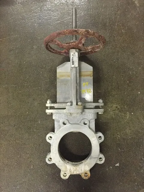 FCC 6"-150 knife gate valve, hand wheel operated