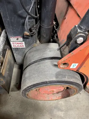 Used ROYAL T400-C Internal Combustion Forklifts: Pneumatic Tire Ohio US | G-2000, Inc. #1264820