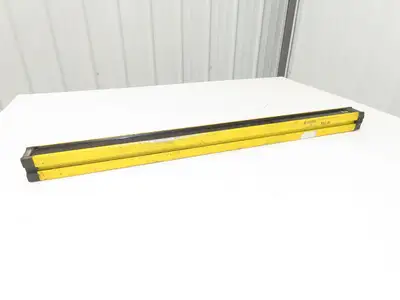 Allen Bradley 440L-R4D0750-N Guardmaster Safety Light Curtain Receiver P0C-30
