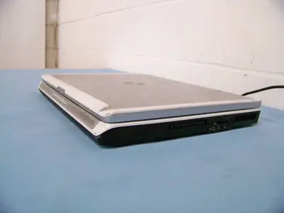 Dell Inspiron 9300 Laptop PP14L - as shown in pictures
