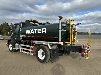 Used 2016 FREIGHTLINER 108SD TANKER Tanker trucks Minnesota US | Carco Truck & Equipment #1514307