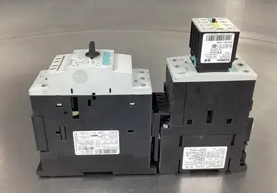 USED Siemens 3RV1031-4EA10 Circuit Breaker w/2 Accessory Modules