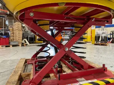 USED SOUTHWORTH 45X45 ERGONOMIC LIFT AND TURN TABLE PLATFORM, BACKSAVER