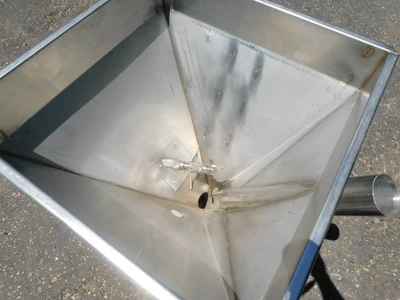 USED AIM HOPPER CONVEYOR HOPPER