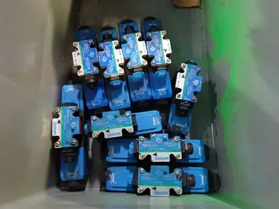 Eaton, Vickers  Hydraulic Control Valve
