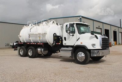Used 2018 FREIGHTLINER 114SD Septic/Sewer/Vacuum Trucks Texas US | Roll Off Truck World #1491812