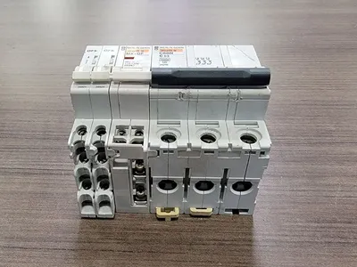 Used MERLIN GERIN C60N-C63 Switchgears British Columbia CA | Lenmark #242629