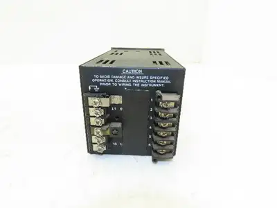 Honeywell DC3001-0-000-2-00-0111 Digital Temperature Controller 120VAC