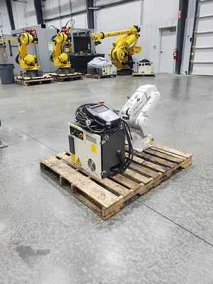 USED 2008 FANUC LR MATE 200IC/5F