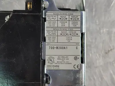NEW ALLEN-BRADLEY 700-N200A1
