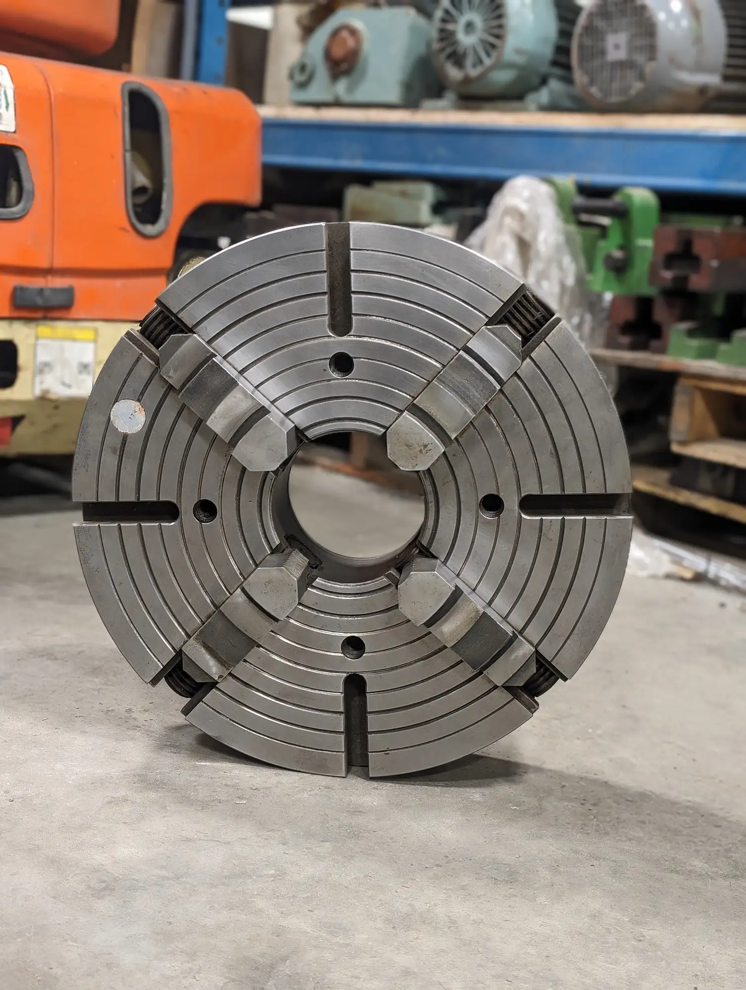 4 Jaw Chuck - 20"