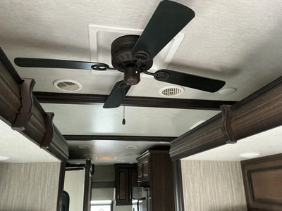 Used 2019 HEARTLAND BIG COUNTRY 3806RKD Campers, Caravans, Motorhomes Michigan US | Miedema Asset Management Group #1334395