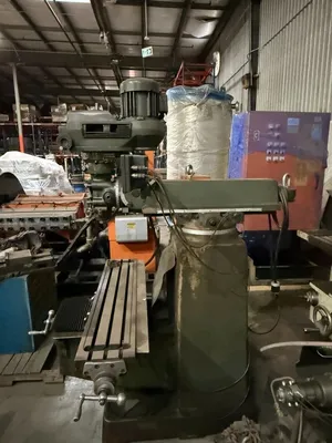 2000 LILIAN 3VII knee mills | ListingHippo (3)