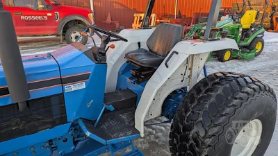 USED 1990 NEW HOLLAND 2120