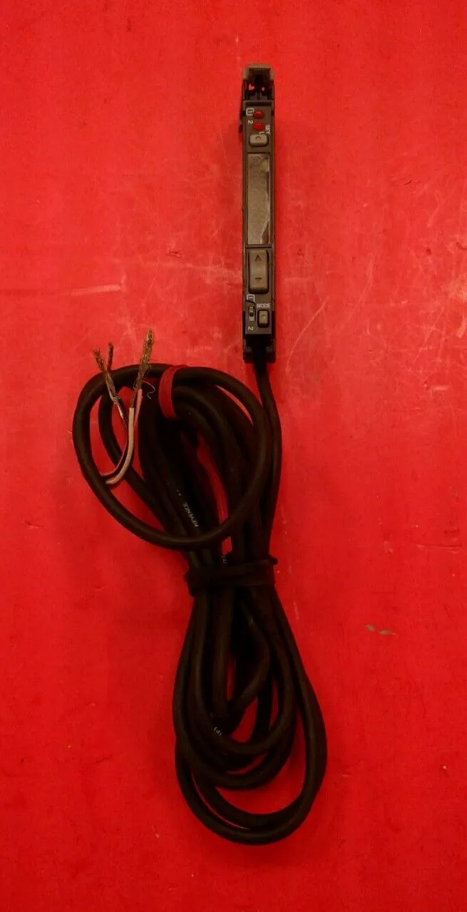 KEYENCE LV-11SAP AMPLIFIER-LASER SENSOR. 5B