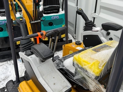 2025 CFG Mini Excavator (MX20R)