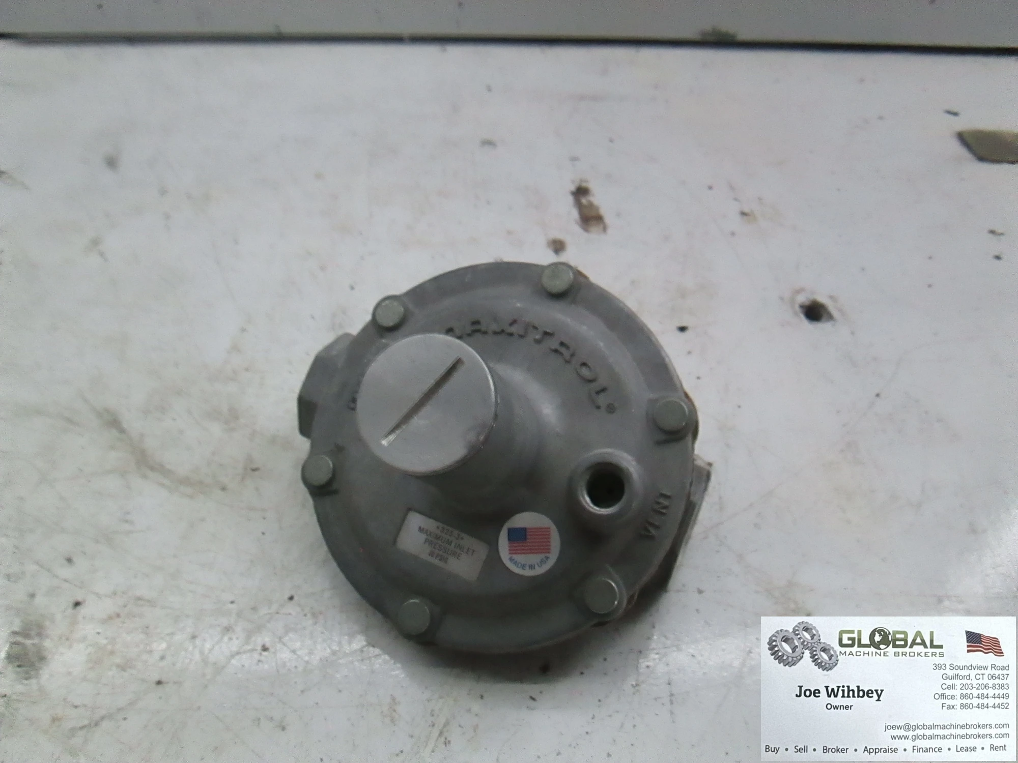 Maxitrol 325-3, 3/4" Lever Acting Design Gas Regulator 325,000 BTU