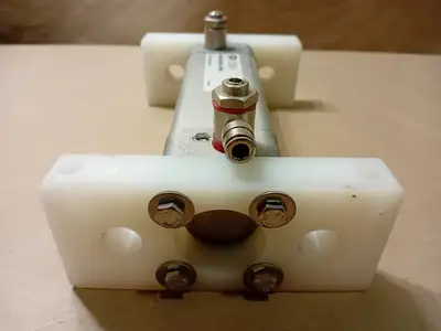 NEW AVS 61M-2R-040-A-0080