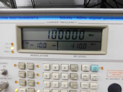Used _UNKNOWN_ _UNKNOWN_ Signal Generators Texas US | Aucto #1479597