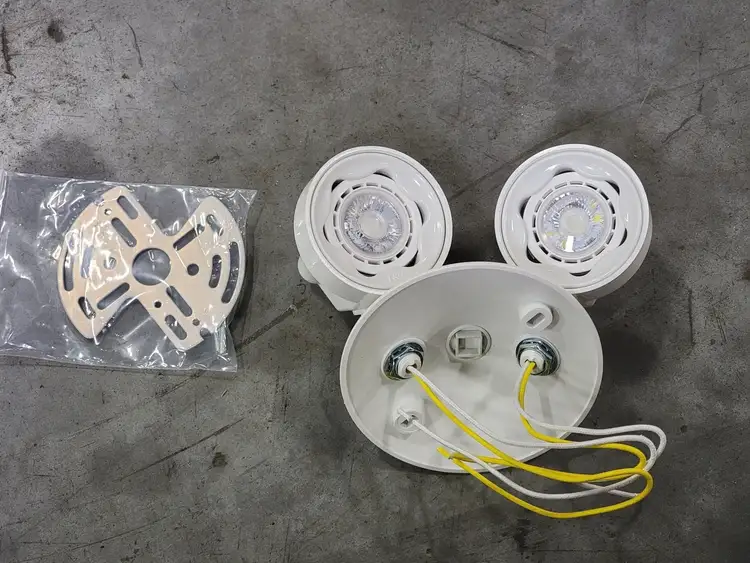 New | in-Stock THOMAS & BETTS EF9DM-LI Lighting British Columbia CA | Lenmark #254733