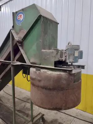 96" CP MFG MODEL #GC-100 "GLASSHOPPER" PORTABLE INCLINED CONVEYOR & GLASS CRUSHER: YOBRO #24416