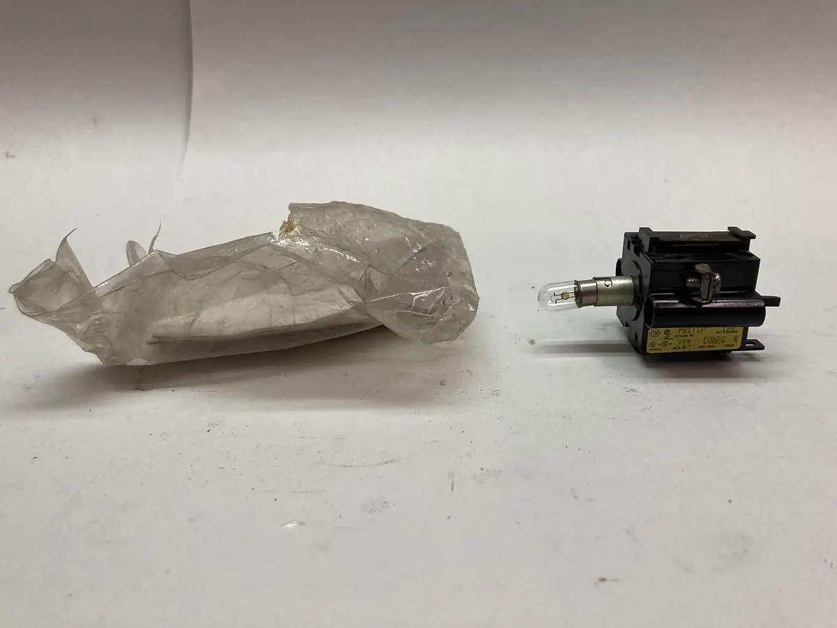 New | in-Stock WESTINGHOUSE PB1T1P Indicators | Surplus Asset Holdings #1227549