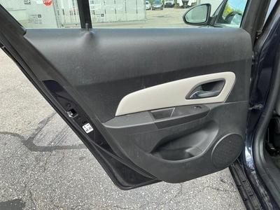USED 2015 CHEVROLET CRUZE