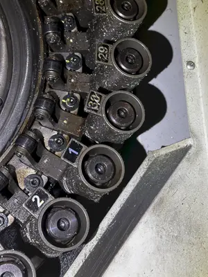 USED 2011 MAKINO F5