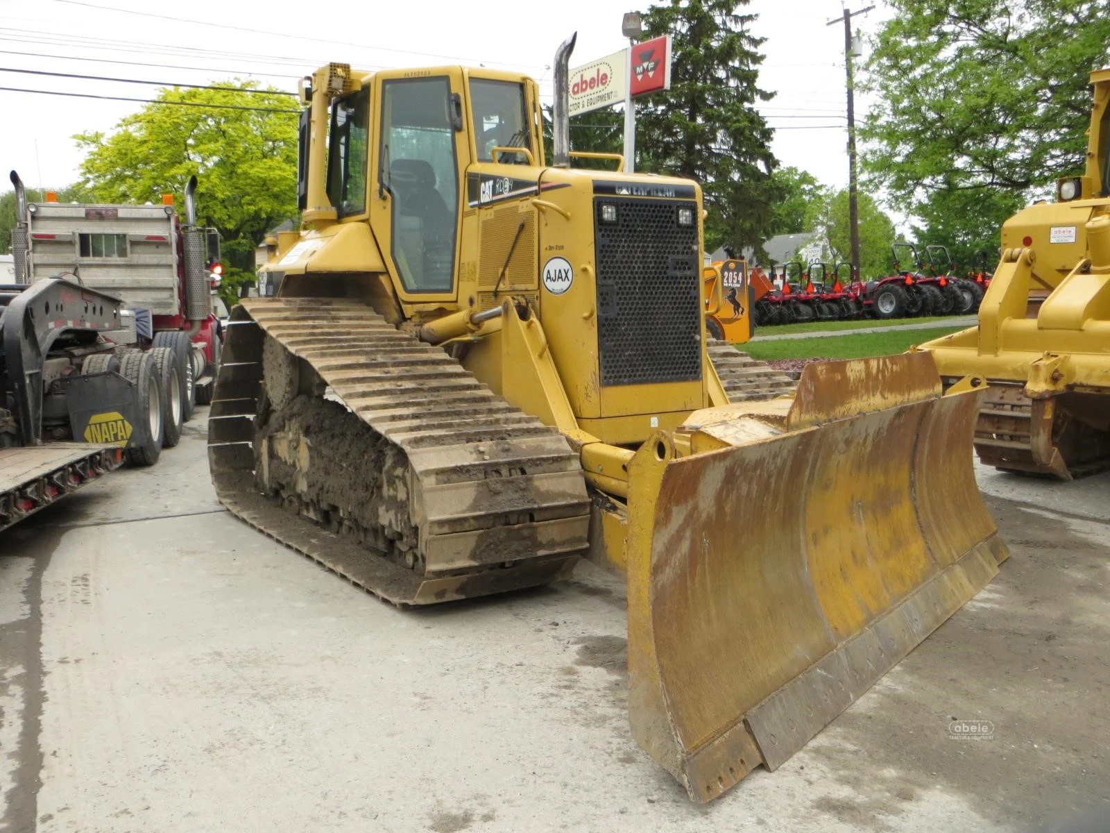 Used 2006 CATERPILLAR D6N LGP Crawler Dozers | Abele Tractor #1342953