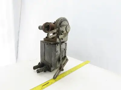 Barber Coleman EA57 Actuator 0.65A 120V 60Hz 40W W-1008A-2 1 1/4 NPT Gas Valve