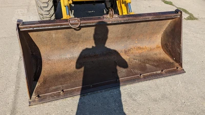 USED 2004 DEERE 110