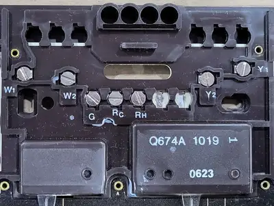 NEW HONEYWELL Q674A-1019