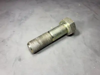 USED KOMATSU 01011-63320