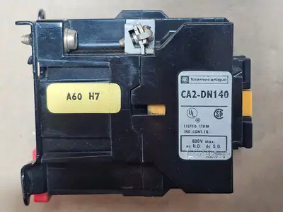 Used TELEMECANIQUE CA2-DN140 Switchgears British Columbia CA | Lenmark #1438528