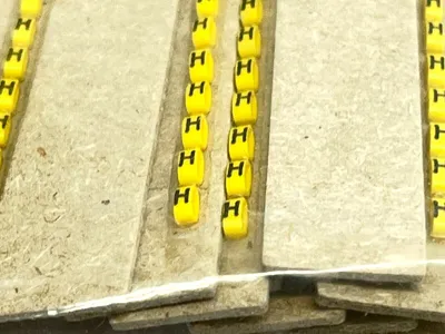 117 | Grafoplast  Wire Markers H Black on Yellow 10 Strips 9TFX95 - New