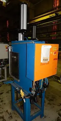 8 Ton FARGER & JOOSTEN MULTIPOWER Air/Oil Press