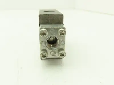Aro MQ 1348 Pneumatic 3 Way Valve NC 1/8" NPT Air or Manual Activated