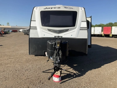 USED 2018 WHITE HAWK 23MRB