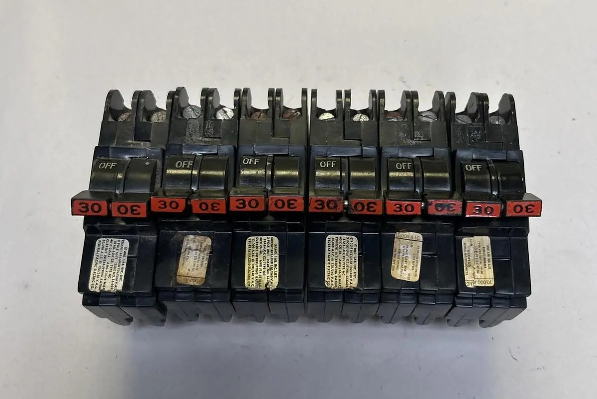 Used FEDERAL PACIFIC NC230 Miscellaneous Equipment (Electrical & Power) | Surplus Asset Holdings #1197008