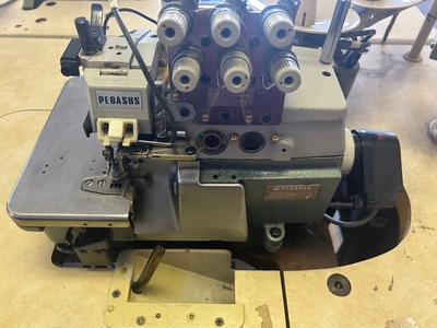 Pegasus E52-186A Industrial Overlock Serger Sewing Machine w/ BL Controller