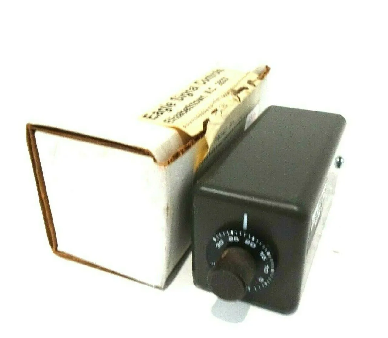 NEW EAGLE SIGNAL CG913A3 TIME DELAY RELAY