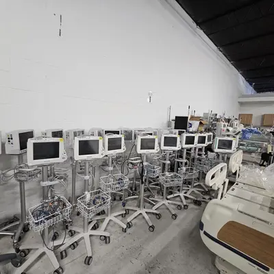 Used Philips Philips MP30 With Module and stands Patient Monitors Texas US | PT Medical Technologies #1458856