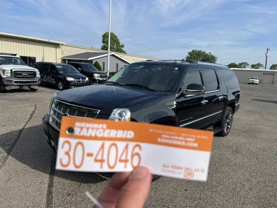 USED 2014 CADILLAC ESCALADE